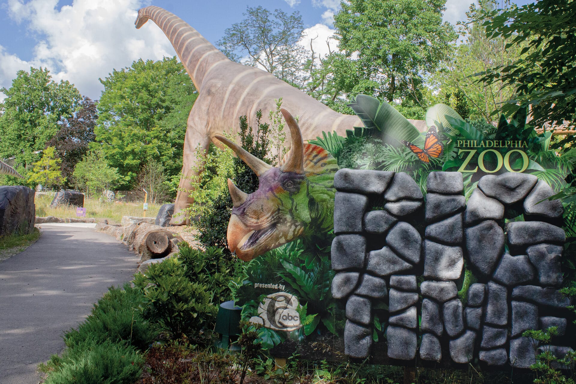 BIG TIME dinosaur exhibit at Philadelphia Zoo